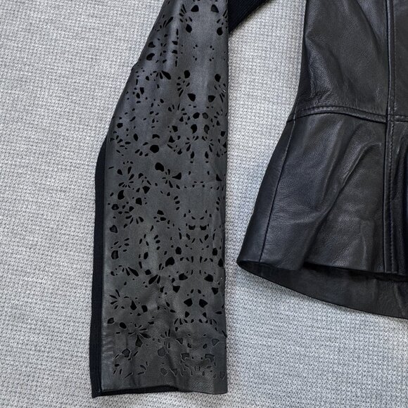 Hinge Womens Motorcycle Jacket Black Leather Full Zip Laser Cut Lined Size M NWT - Picture 7 of 16